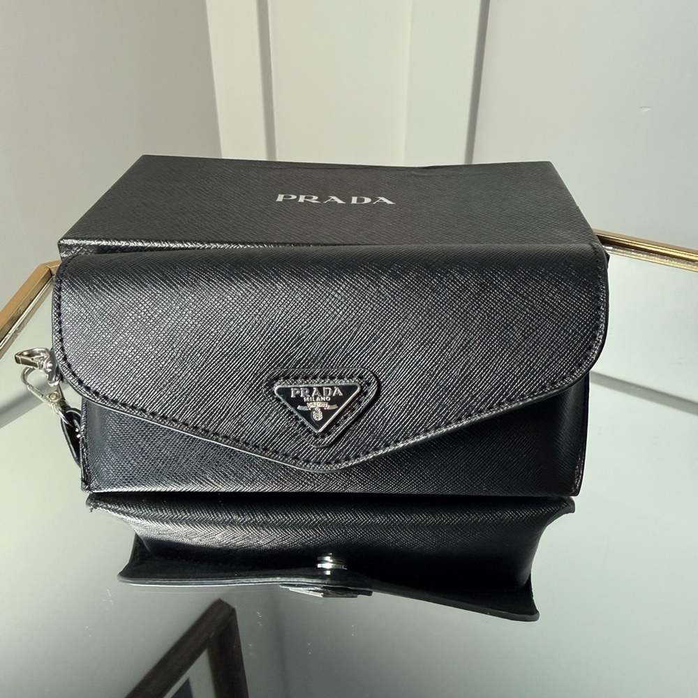 Prada Black Women's Sunglasses - Picture 12 of 12